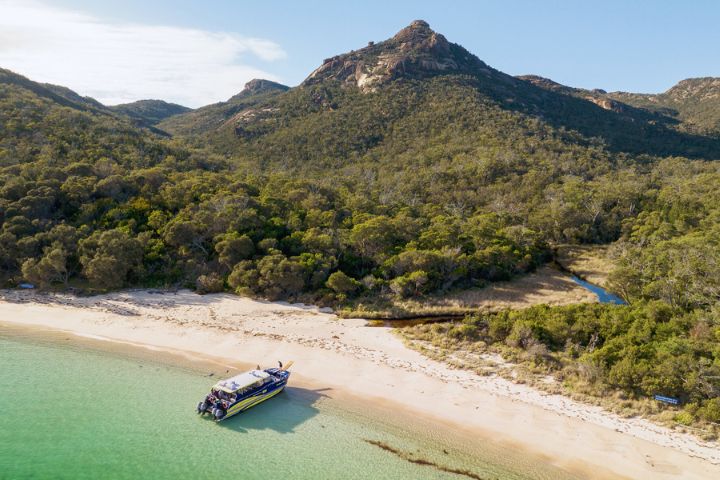 Freycinet water taxi service